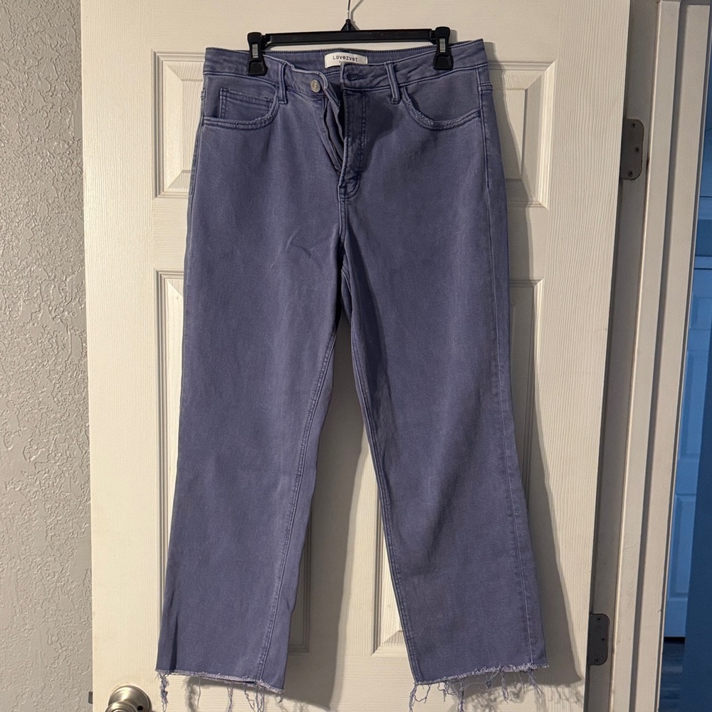 Chic Women's Cropped Jeans in Blue